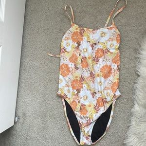Jolyn Jackson orange floral. Size 34